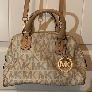 Michael Kors Crossbody Bag